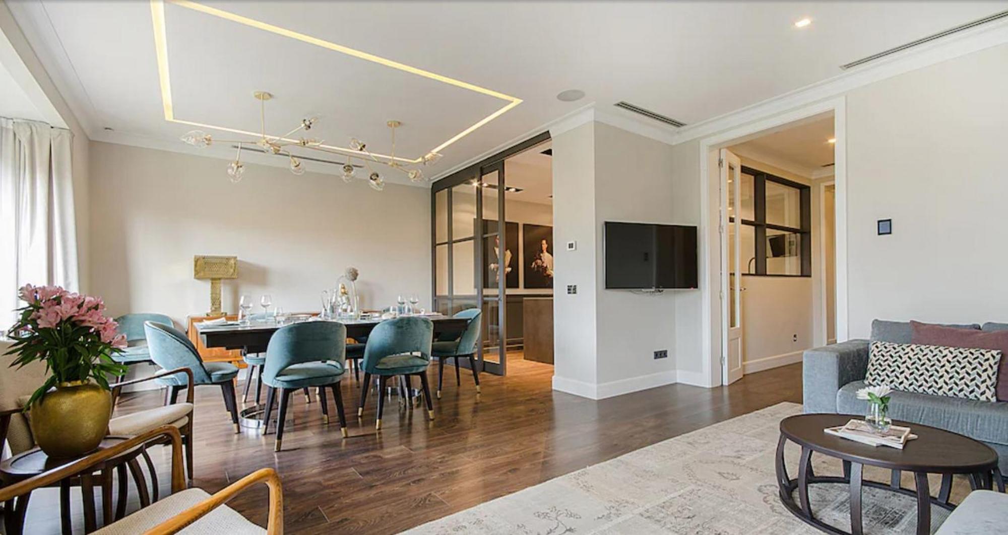 Apartment 8 Guests Elegant Penthouse In *