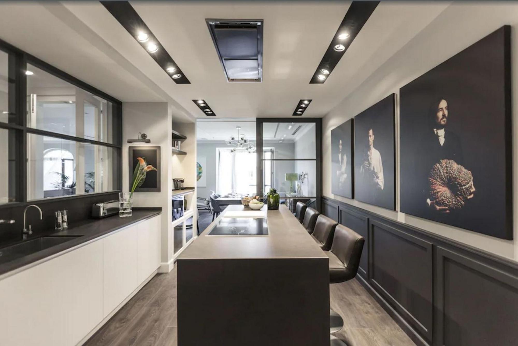 8 Guests Elegant Penthouse In Leilighet