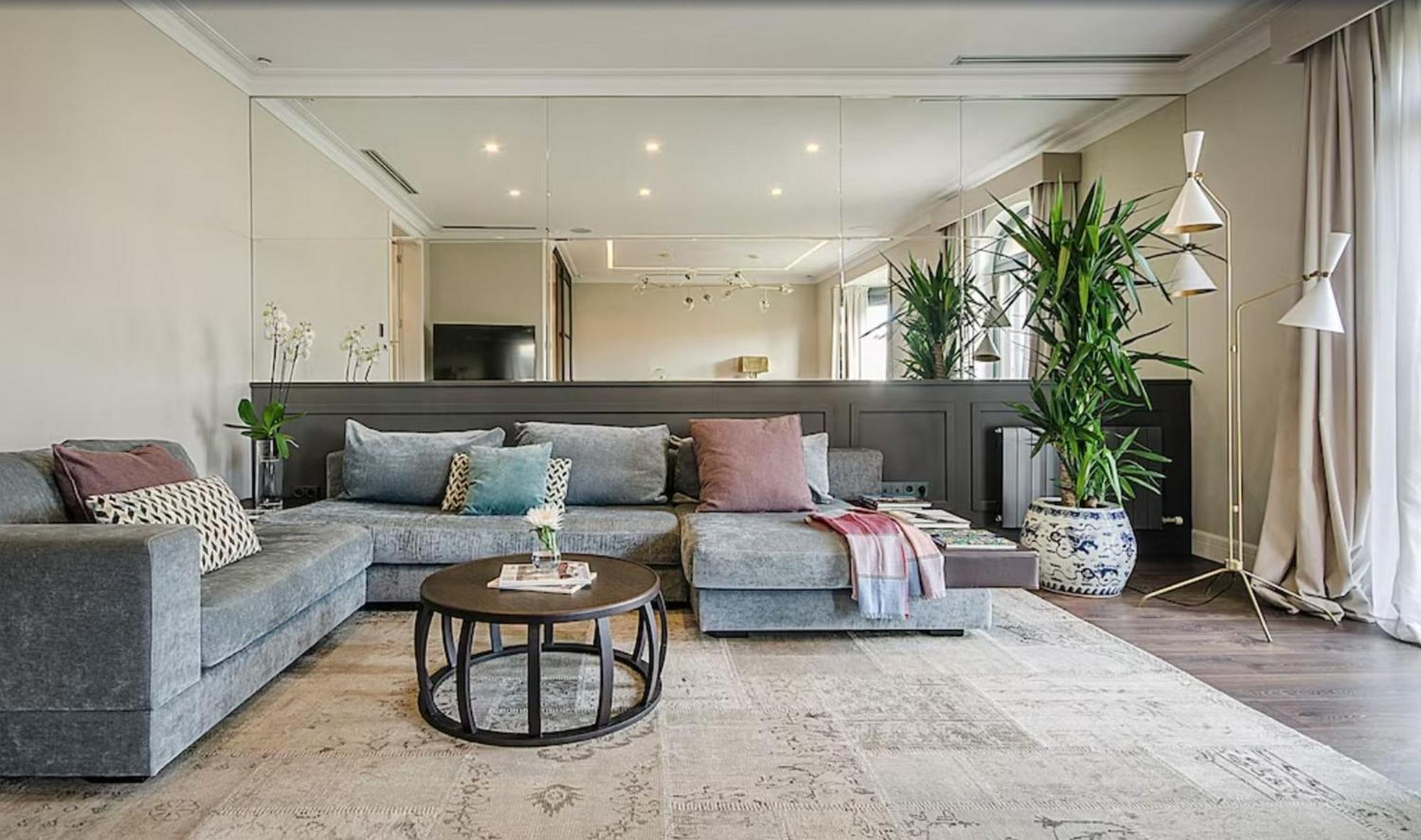 8 Guests Elegant Penthouse In *